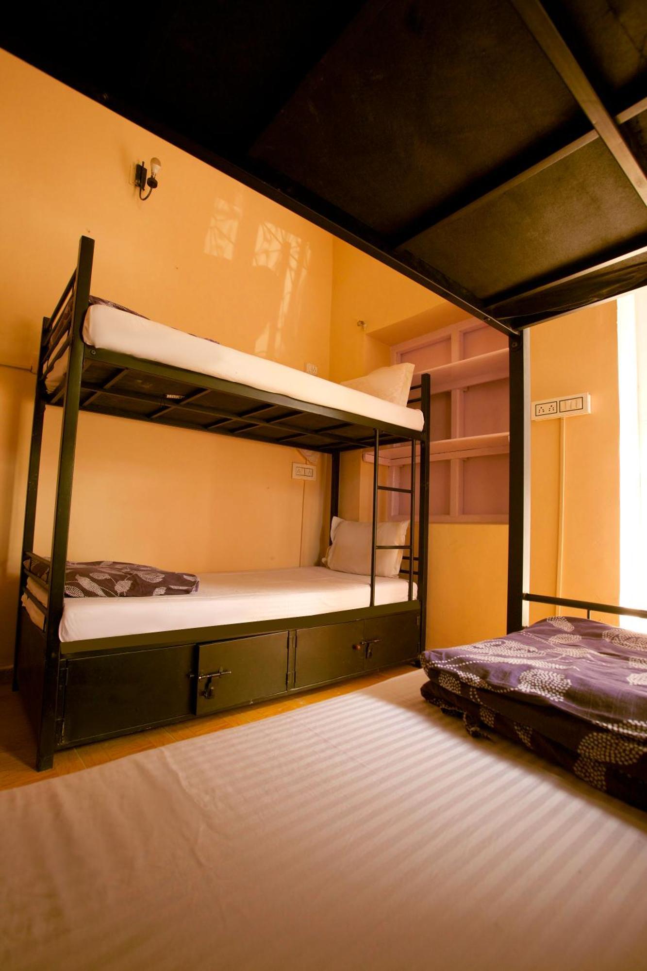 Reflections Guest House Ооти Екстериор снимка