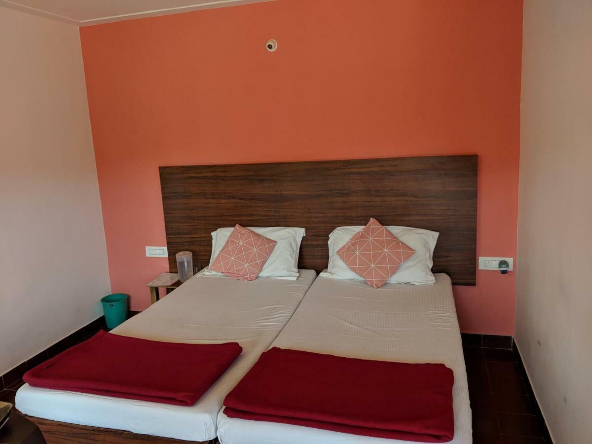 Reflections Guest House Ооти Екстериор снимка